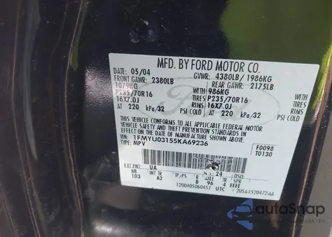 2005 Ford Escape Xlt z USA, uszkodzony, nr VIN 1FMYU03155KA69236